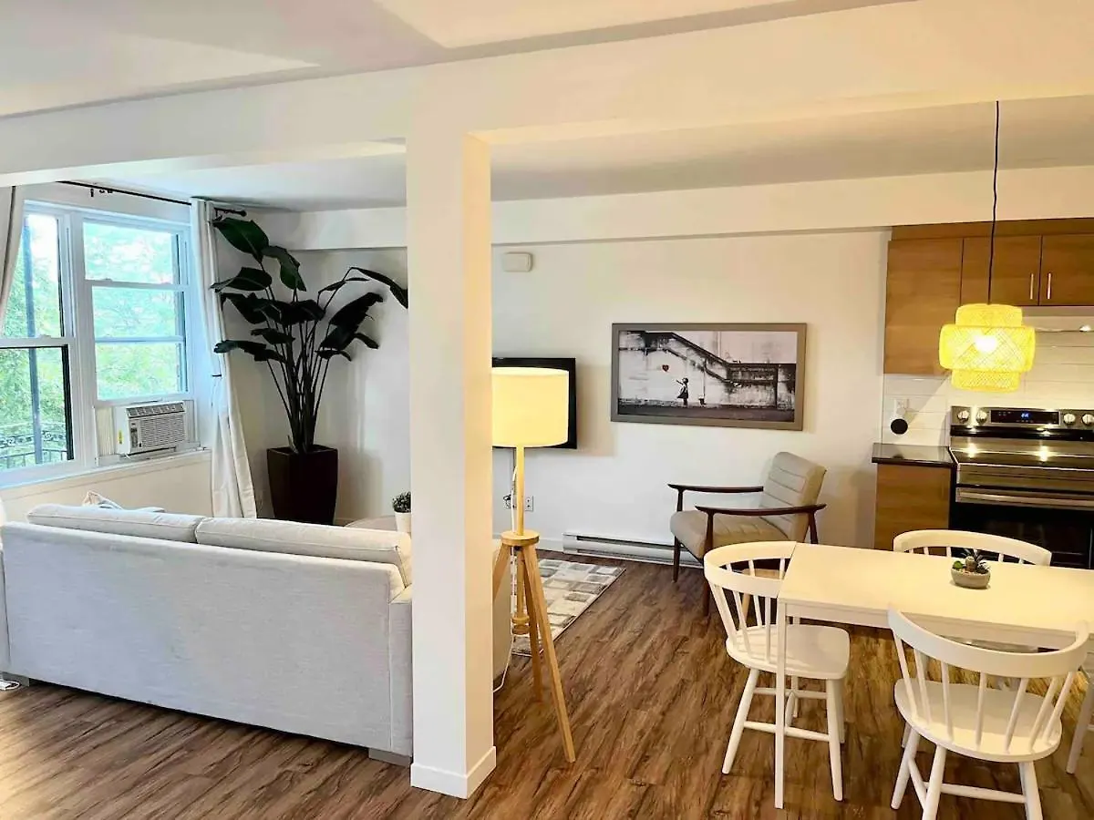Le Trio Gourmand De La 3E Avenue Apartment Quebec City
